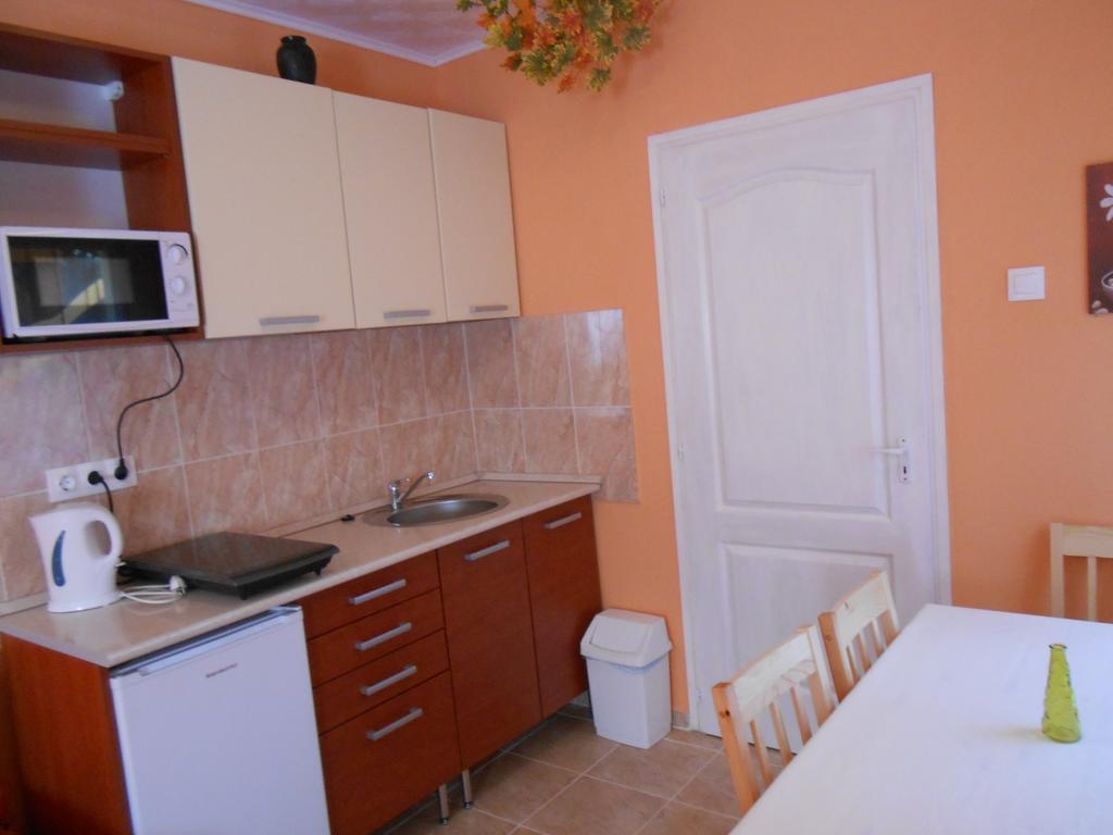 Castello Vendeg Es Apartmanhaz エゲル 部屋 写真