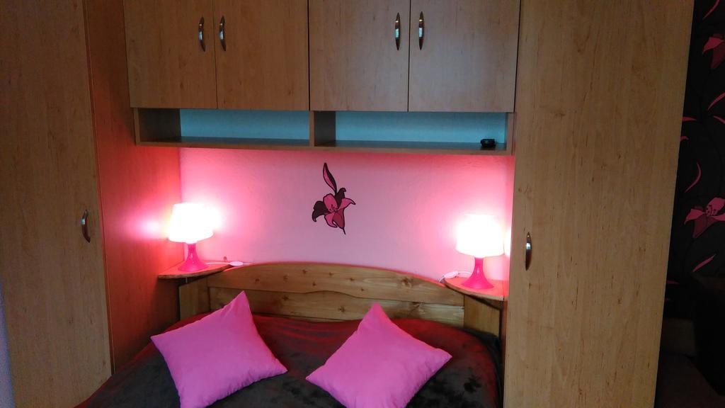Castello Vendeg Es Apartmanhaz エゲル 部屋 写真