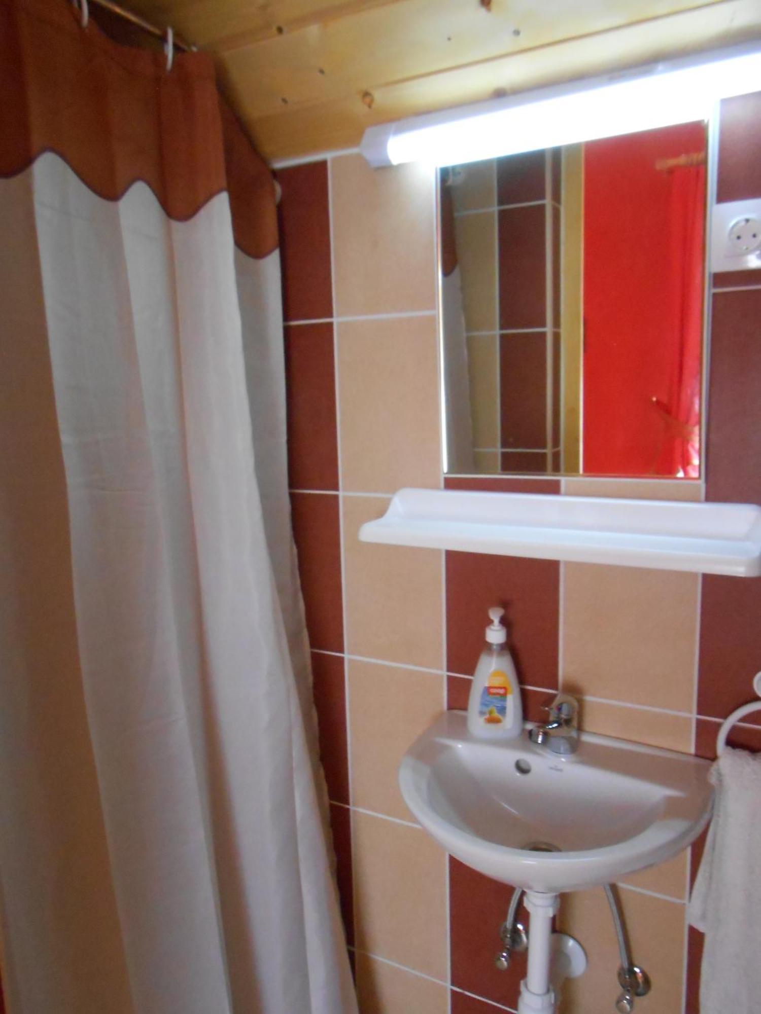 Castello Vendeg Es Apartmanhaz エゲル 部屋 写真