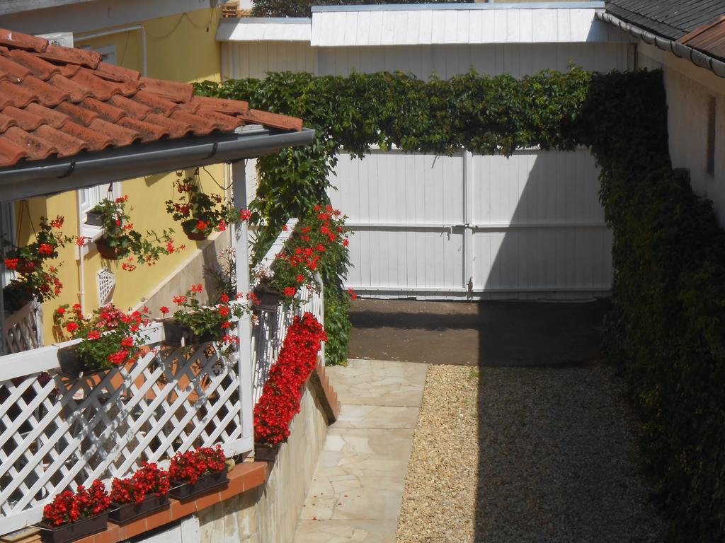 Castello Vendeg Es Apartmanhaz エゲル エクステリア 写真