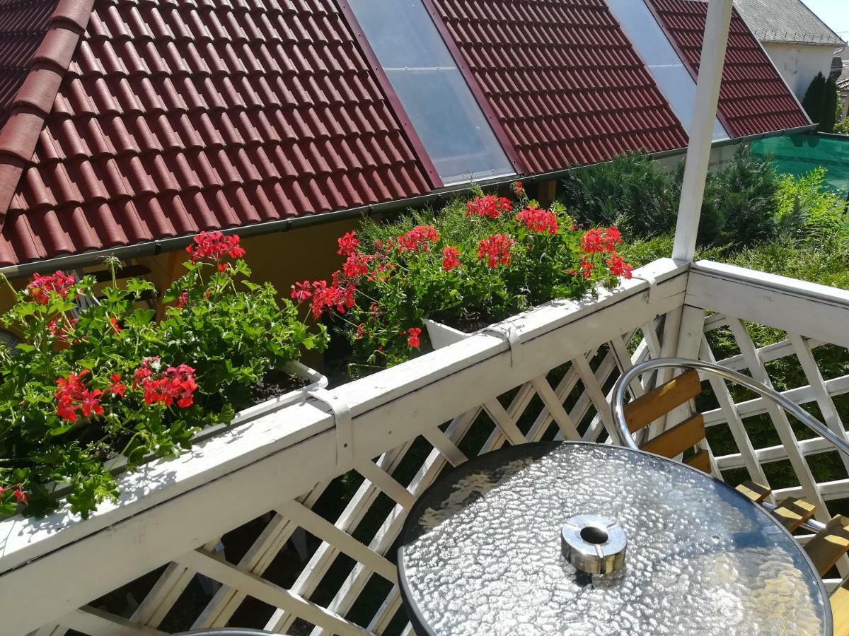Castello Vendeg Es Apartmanhaz エゲル エクステリア 写真